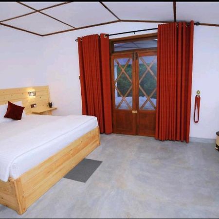 Wingate Homestay Элла Экстерьер фото