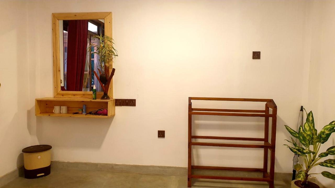 Wingate Homestay Элла Экстерьер фото