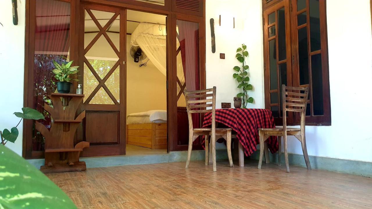 Wingate Homestay Элла Экстерьер фото